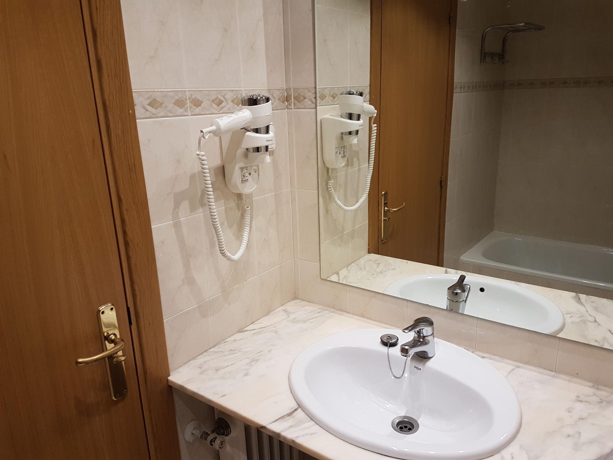 Hotel Guineu Пас де ла Каса Екстериор снимка